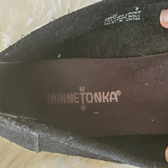 [Minnetonka] Black Moccasin Flats sz 8 - Picture 3 of 5